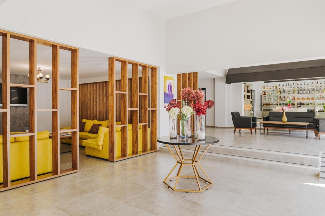 Uptown Bueyuek Anadolu Girne Hotel Zewnętrze zdjęcie