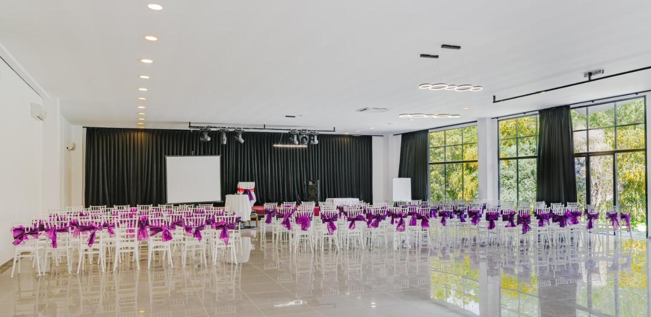 Uptown Bueyuek Anadolu Girne Hotel Zewnętrze zdjęcie