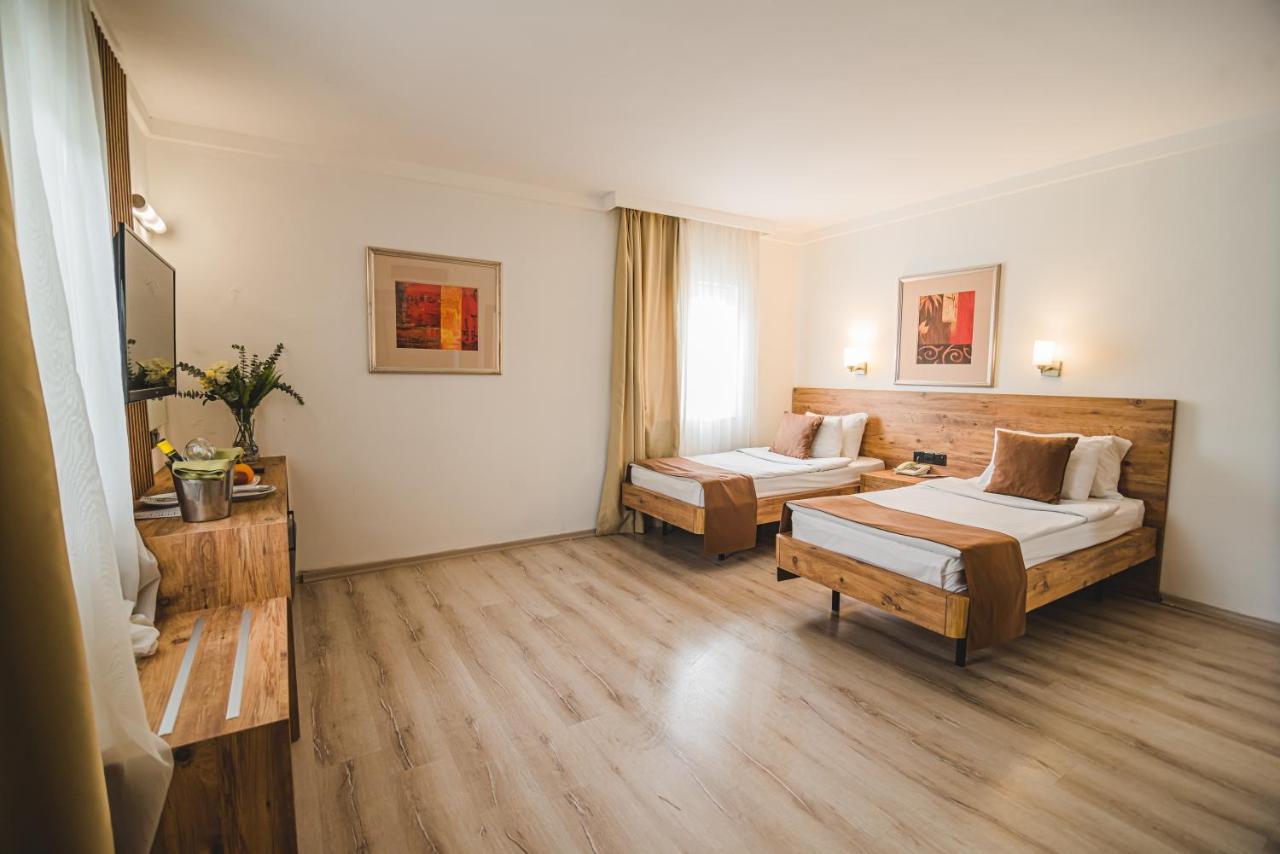 Uptown Bueyuek Anadolu Girne Hotel Zewnętrze zdjęcie