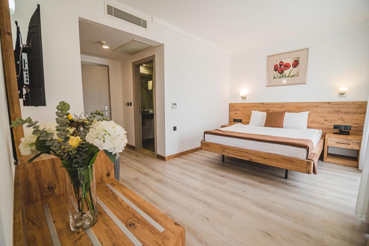 Uptown Bueyuek Anadolu Girne Hotel Zewnętrze zdjęcie