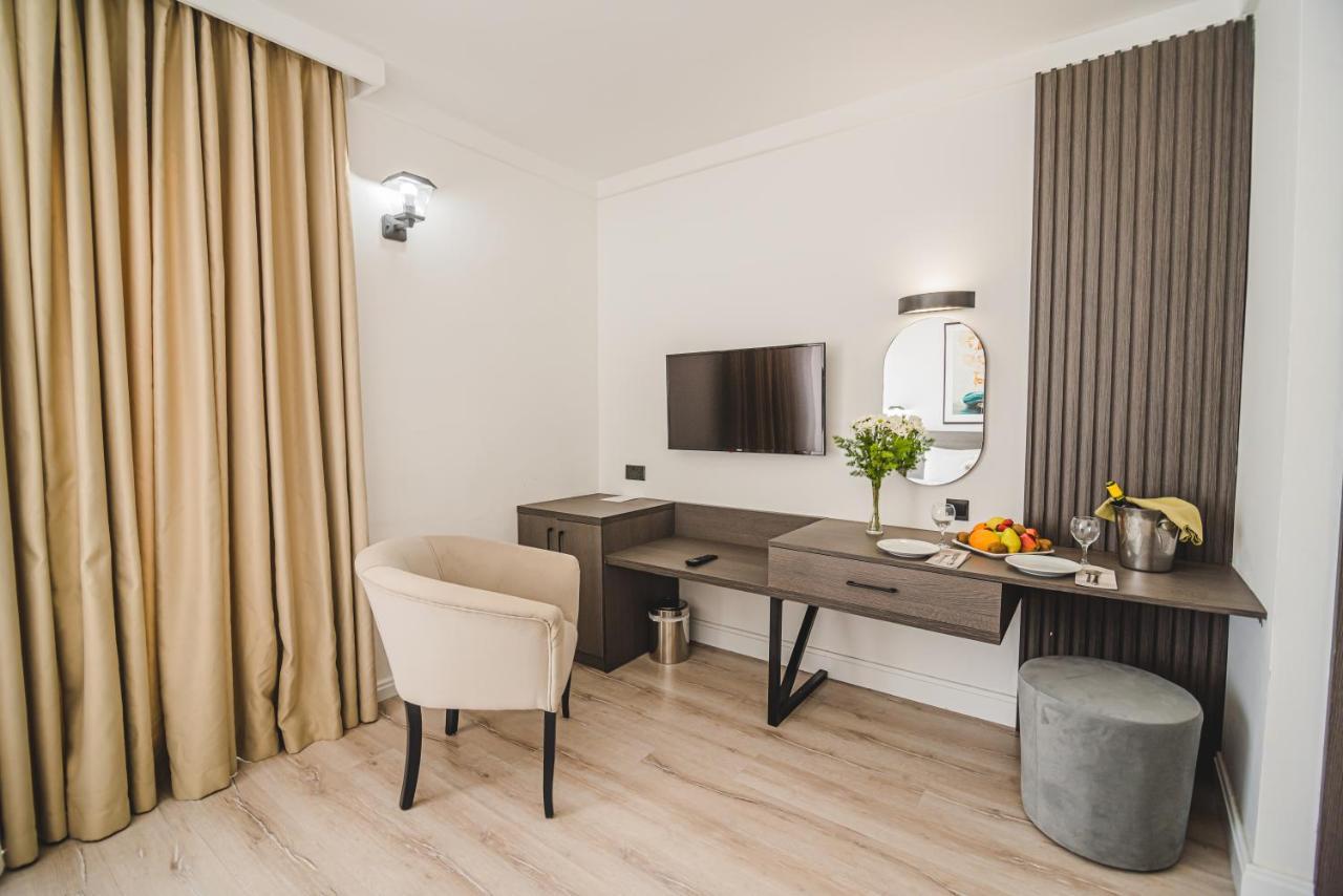 Uptown Bueyuek Anadolu Girne Hotel Zewnętrze zdjęcie