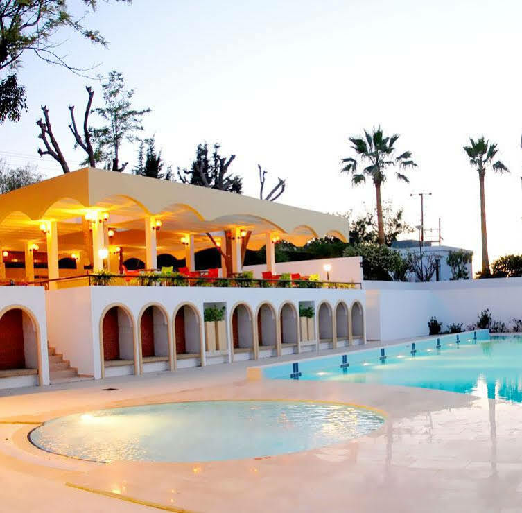 Uptown Bueyuek Anadolu Girne Hotel Zewnętrze zdjęcie