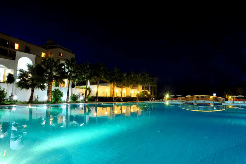 Uptown Bueyuek Anadolu Girne Hotel Zewnętrze zdjęcie